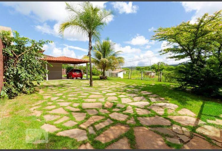 Caso com piscina, há 900 metros do Iguatemi shopping Brasília Exterior foto
